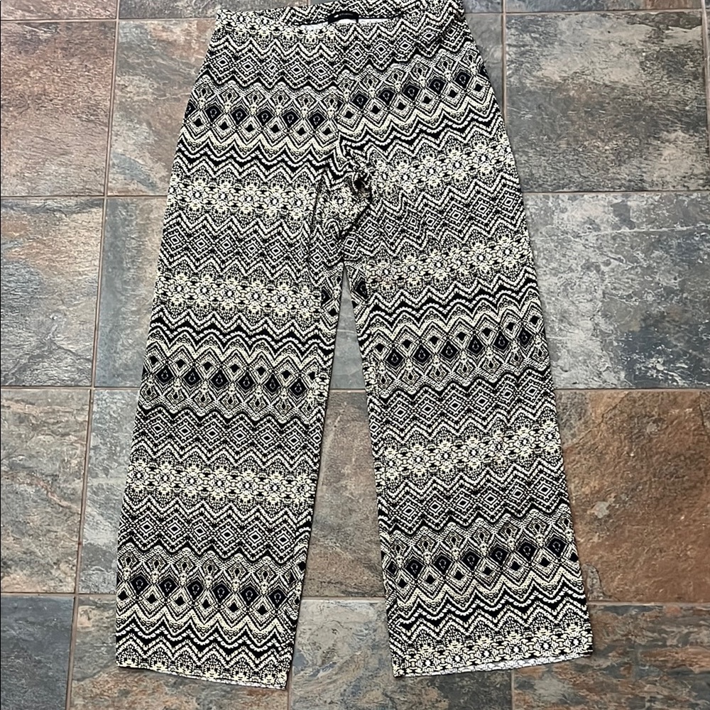 Black and White Patterned Women's Pants